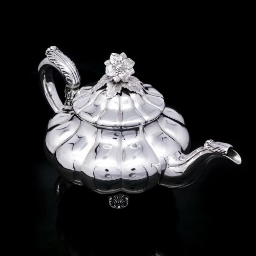 Antique Georgian Solid Silver Teapot 'Melon Shaped' - Robert Hennell 1836