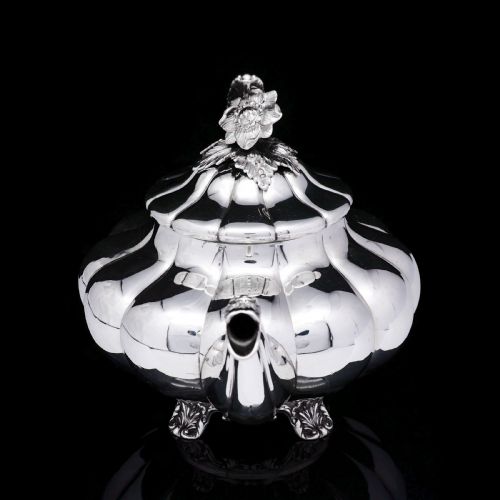 fig 3. Antique Georgian Solid Silver Teapot 'Melon Shaped' - Robert Hennell 1836