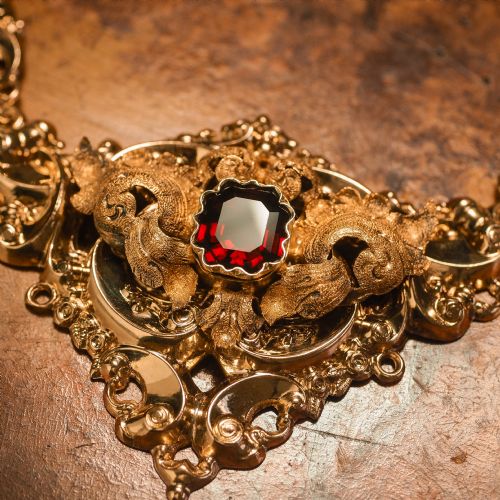 fig 4. Antique Victorian 18K Gold Garnet Necklace in Baroque Revival Style - c.1840