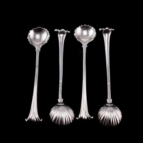 fig 1. Antique Georgian Solid Silver Set of 4 Salt Spoons Onslow Pattern - c.1760