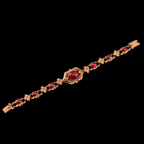 fig 4. Antique Victorian 18ct Gold Garnet Cabochon Flower Bracelet - c.1840