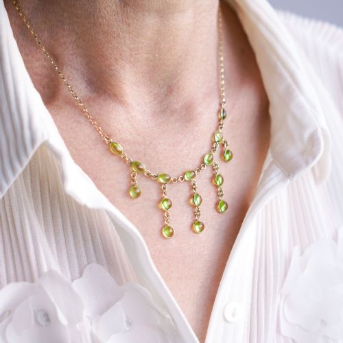 fig 5. A Wonderful 9ct Gold Peridot Cabochon Cascade Drop Necklace