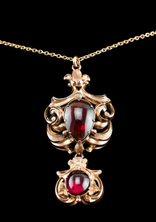 Antique Victorian 18ct Gold Garnet Cabochon Necklace - C.1840