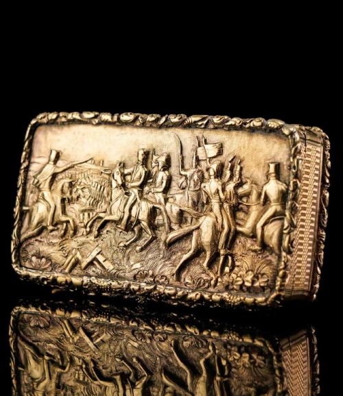 Antique Georgian Solid Silver Gilt Snuff Box Battle Scene Top - John Bettridge 1829
