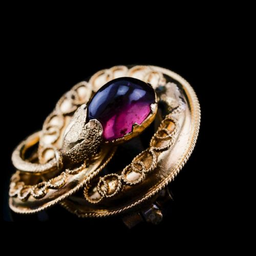 fig 1. Antique Victorian 18ct Gold Garnet Cabochon Flower Bud Brooch - c.1880