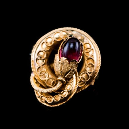 fig 3. Antique Victorian 18ct Gold Garnet Cabochon Flower Bud Brooch - c.1880