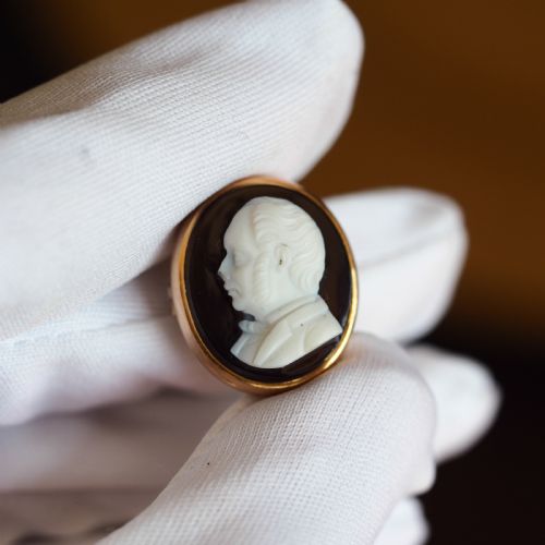 fig 2. Antique Georgian/Victorian Hardstone Cameo with Engraved Gentleman's Portrait - c.1830-40