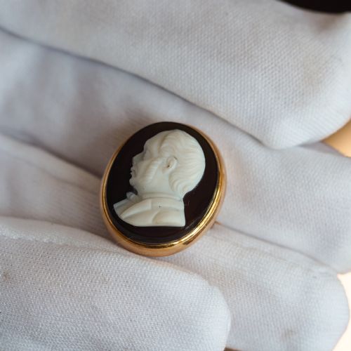 fig 3. Antique Georgian/Victorian Hardstone Cameo with Engraved Gentleman's Portrait - c.1830-40