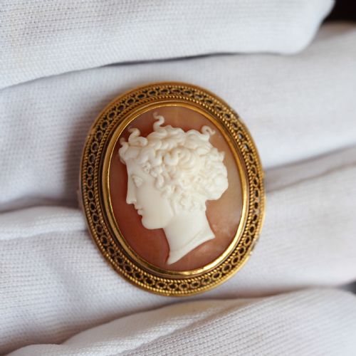 fig 1. Antique Victorian 15ct Gold Carved Shell Cameo with Figural Lady Head - c.1890