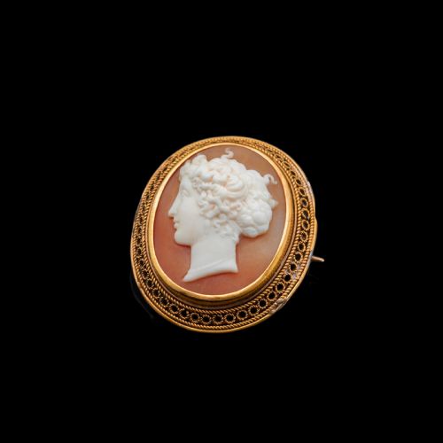 fig 7. Antique Victorian 15ct Gold Carved Shell Cameo with Figural Lady Head - c.1890