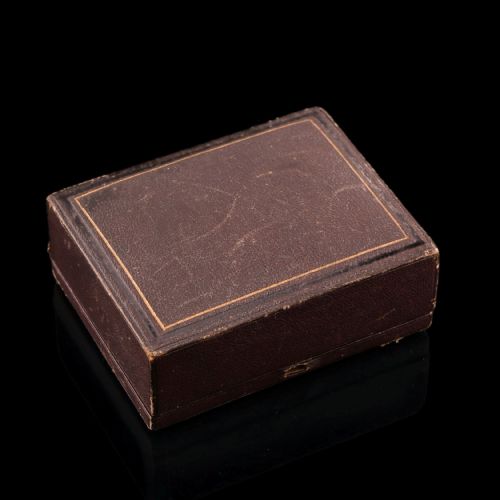fig 2. Antique Solid Silver Victorian Gilt Table Snuff Box with Original Fitted Box - Charles Rawlings & William Summers 1854