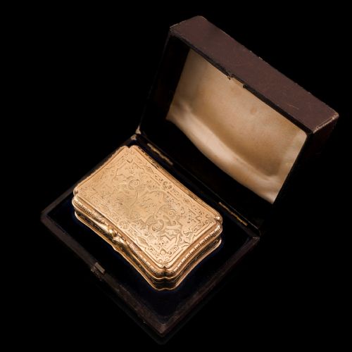fig 3. Antique Solid Silver Victorian Gilt Table Snuff Box with Original Fitted Box - Charles Rawlings & William Summers 1854