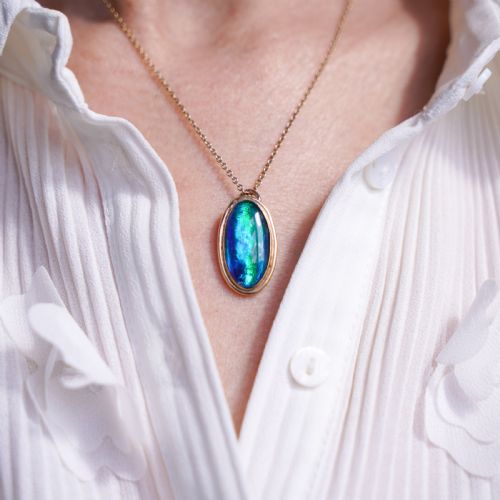 9ct Gold Blue/green Ammolite Pendant & Chain Necklace