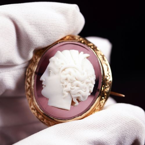 fig 1. Antique 9ct Gold Purple Glass Figurehead Cameo - c.1910