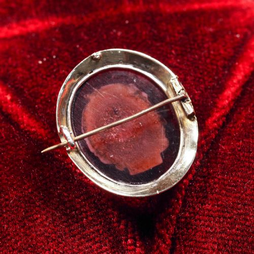 fig 6. Antique 9ct Gold Purple Glass Figurehead Cameo - c.1910