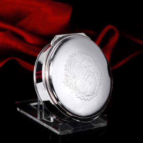 fig 2. Antique Georgian Silver Tobacco Box / Snuff Box with Coat of Arms - James Phipps I c.1770s