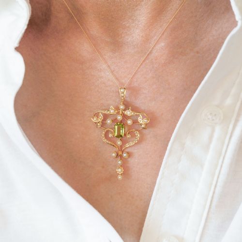 fig 2. Antique Edwardian 15ct Gold Peridot & Pearl Necklace/Pendant - c.1910
