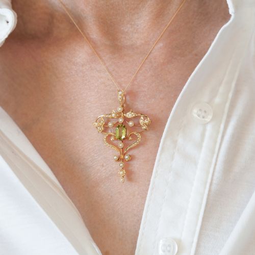 fig 3. Antique Edwardian 15ct Gold Peridot & Pearl Necklace/Pendant - c.1910