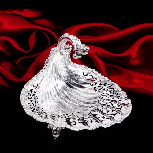 fig 1. Antique Solid Silver Rococo Shell Dish in the Manner of Paul de Lamerie - 1908