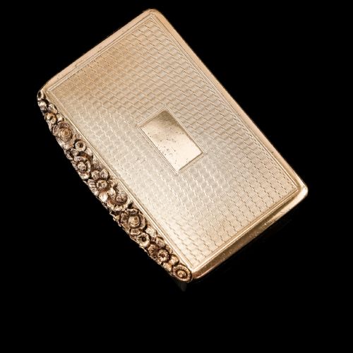 fig 2. Antique Georgian Solid Silver Gilt Snuff Box with Floral Thumbpiece - Thomas Pemberton & Robert Mitchell 1818