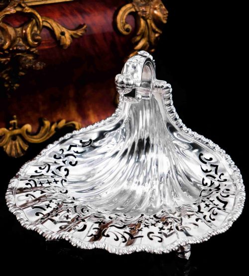 Antique Solid Silver Rococo Shell Dish in the Manner of Paul De Lamerie - 1908