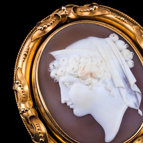 fig 6. Antique Victorian Large 18K Gold Cameo Brooch Pendant Locket - c.1860