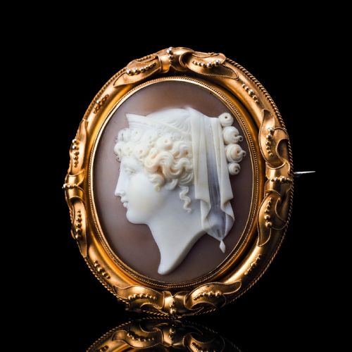fig 10. Antique Victorian Large 18K Gold Cameo Brooch Pendant Locket - c.1860