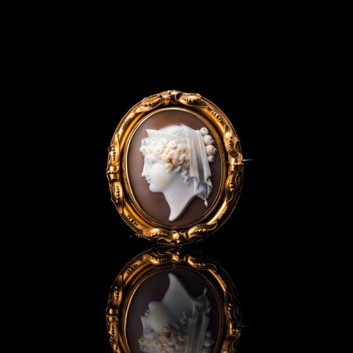 fig 11. Antique Victorian Large 18K Gold Cameo Brooch Pendant Locket - c.1860