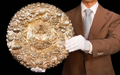 fig 5. Antique Georgian Solid Silver Gilt Charger/Sideboard Dish Baronet Coat of Arms - London 1809