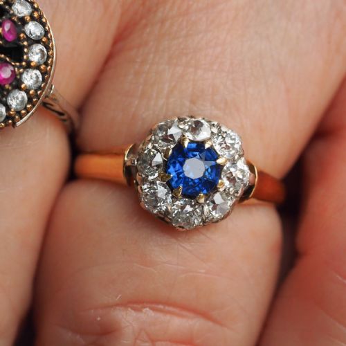 fig 6. Antique Victorian Sapphire & Diamond 18ct Gold Cluster Ring - c.1900