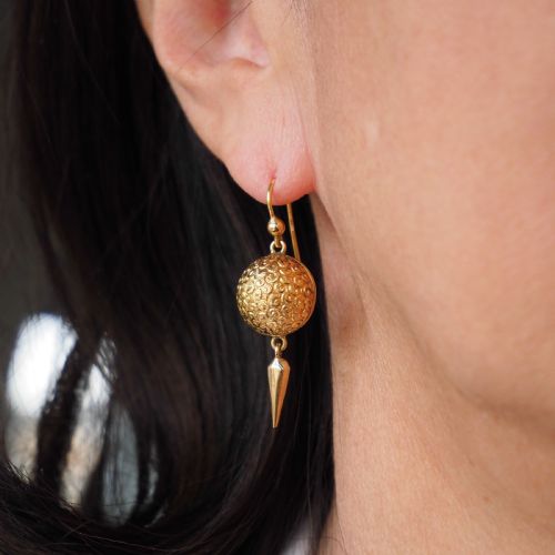 fig 2. Antique Victorian 18ct Gold Earrings Etruscan Style - c.1880