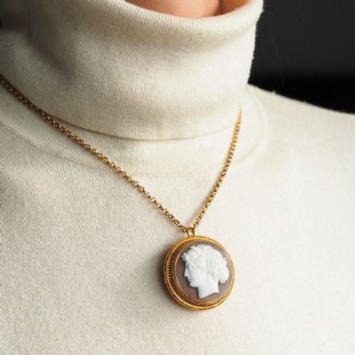 fig 5. Antique Victorian Cameo 18ct Gold Brooch/Pendant Necklace - c.1880