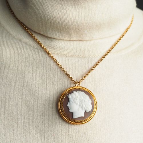 fig 7. Antique Victorian Cameo 18ct Gold Brooch/Pendant Necklace - c.1880