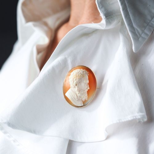 fig 4. Antique Victorian Cameo Brooch 14ct Gold with Portrait of a Gentleman - c.1890