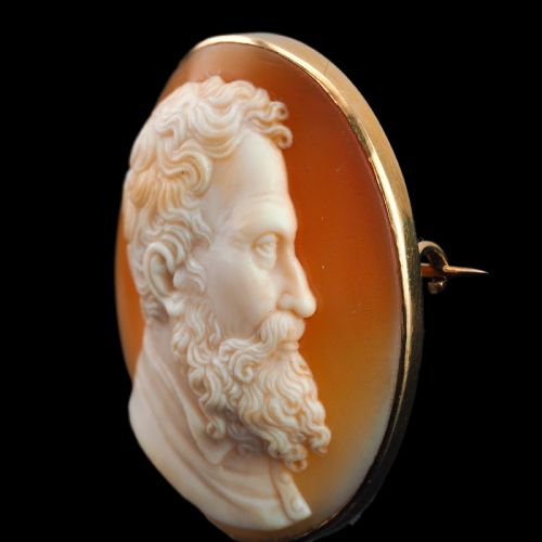 fig 6. Antique Victorian Cameo Brooch 14ct Gold with Portrait of a Gentleman - c.1890