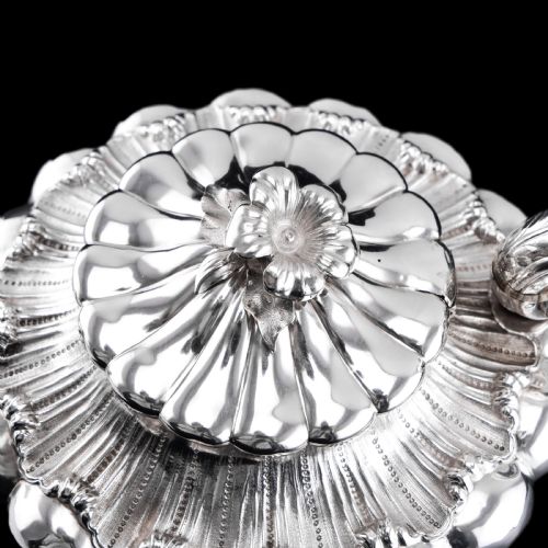 fig 7. Antique Georgian Solid Silver Teapot 'Melon Shape' Sea Spume and Acanthus - Barnards 1830