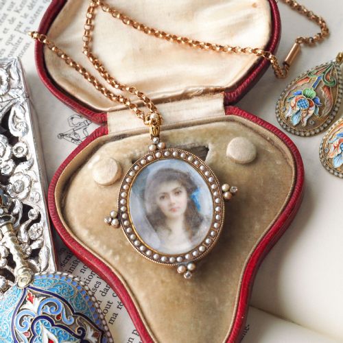 fig 4. Antique Victorian Lady Portrait Pendant Necklace Pearls & Diamond 9ct Gold