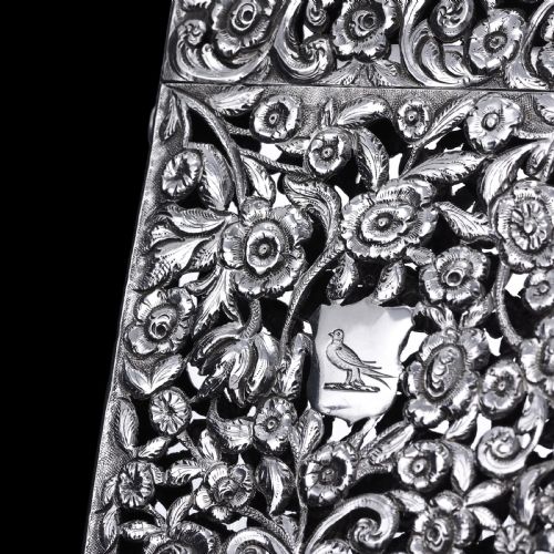 MAGNIFICENT ANTIQUE VICTORIAN SOLID SILVER CARD CASE WITH FLORAL CHASED AND PIERCED MOTIF FRANCIS CLARK 1839 - ADDITIONAL PHOTO 9
