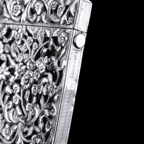 MAGNIFICENT ANTIQUE VICTORIAN SOLID SILVER CARD CASE WITH FLORAL CHASED AND PIERCED MOTIF FRANCIS CLARK 1839 - ADDITIONAL PHOTO 13