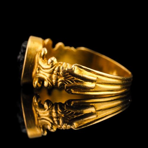 fig 3. Antique Georgian/Victorian Cameo Ring Roman Style 18ct Gold - Early 19th Century