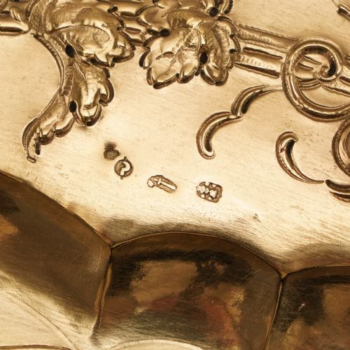 ANTIQUE SOLID SILVER GILT CHARGER SIDEBOARD DISH 50CM WITH FIGURAL BATTLE SCENE 19TH CENTURY - ADDITIONAL PHOTO 20