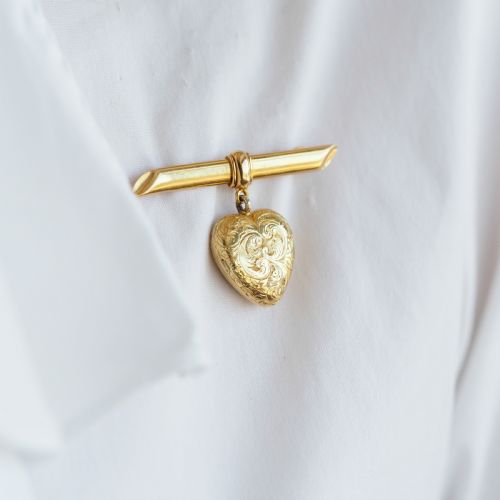 fig 1. Antique Victorian 'Puffy' Heart Brooch 18K Gold with Wonderful Engravings c.1890