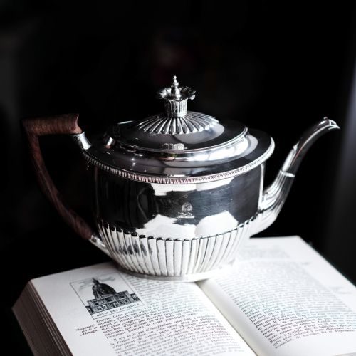 fig 2. Antique Georgian Solid Silver Teapot with Coronet-like Finial - Daniel Pontifex London 1798