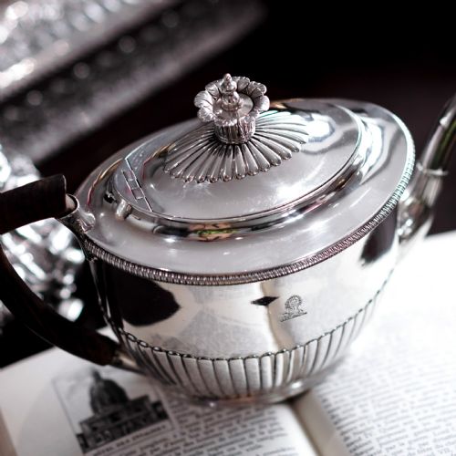 fig 5. Antique Georgian Solid Silver Teapot with Coronet-like Finial - Daniel Pontifex London 1798