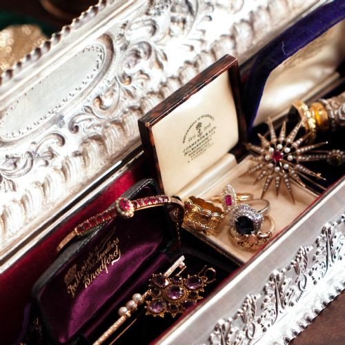 fig 7. Giant Antique Edwardian Solid Silver Jewellery Box with Profuse Chased Decorations - Mappin & Webb Ltd 1901
