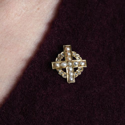 ANTIQUE DIAMOND AND PEARL CROSS BROOCHPENDANT 15K GOLD C1880 - ADDITIONAL PHOTO 3