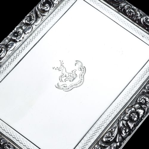 ANTIQUE GEORGIAN SOLID SILVER LARGE TABLE SNUFF BOX FLORAL CHASED BORDER JOSEPH WILLMORE 1832 - ADDITIONAL PHOTO 8