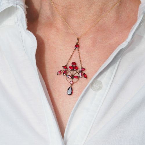 ANTIQUE GARNET PENDANT NECKLACE 9K GOLD ART NOUVEAU DESIGN C1900 - ADDITIONAL PHOTO 9