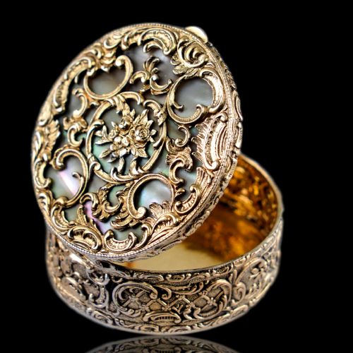 fig 4. Antique Silver Gilt Pill/Snuff Box with Mother of Pearl - 19th c.