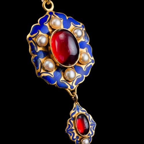 ANTIQUE VICTORIAN HOLBEINESQUE PENDANT NECKLACE GARNETS PEARLS 18K GOLD C1857 - ADDITIONAL PHOTO 13